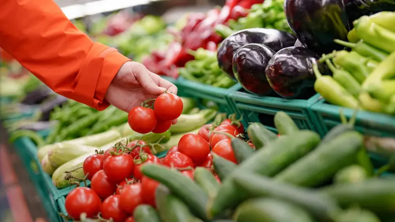 Marketlerde yeni dönem başlıyor! Meyve ve sebze rafları değişebilir