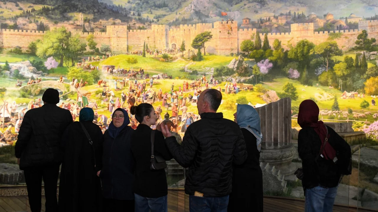 Bursa'da 700 yıllık fetih hikayesine büyük ilgi