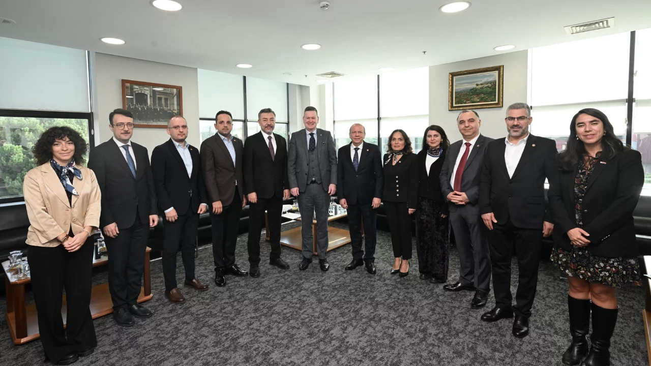 ABD İstanbul Başkonsolosu Michael Lally BTSO'yu Ziyaret Etti
