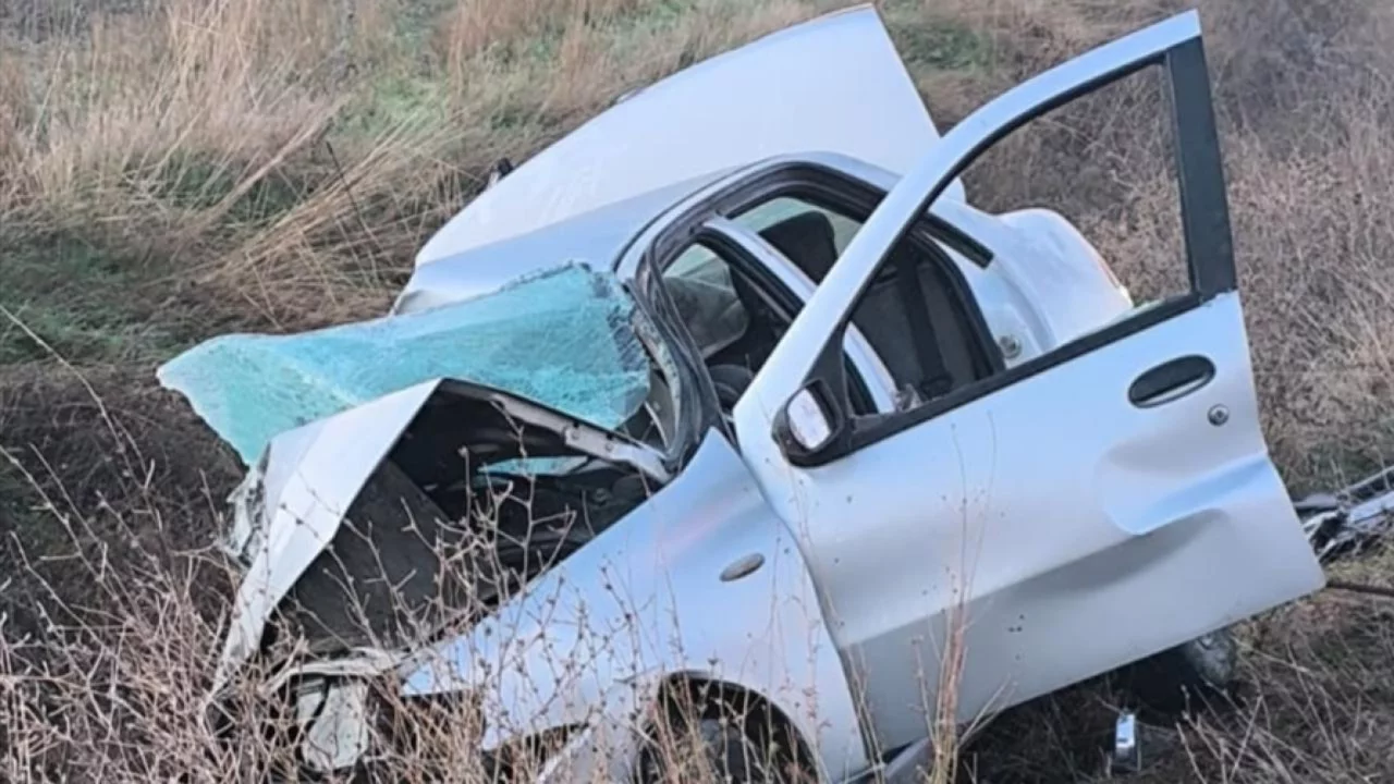 Ankara'da iki otomobil çarpıştı: 3 ölü, 5 yaralı