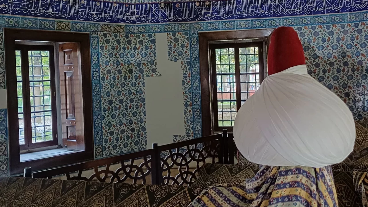Bursa'da 17 yıllık tarih yarası! Şehzade Mustafa Türbesi'nde çalınan çinilerin yeri hala boş 