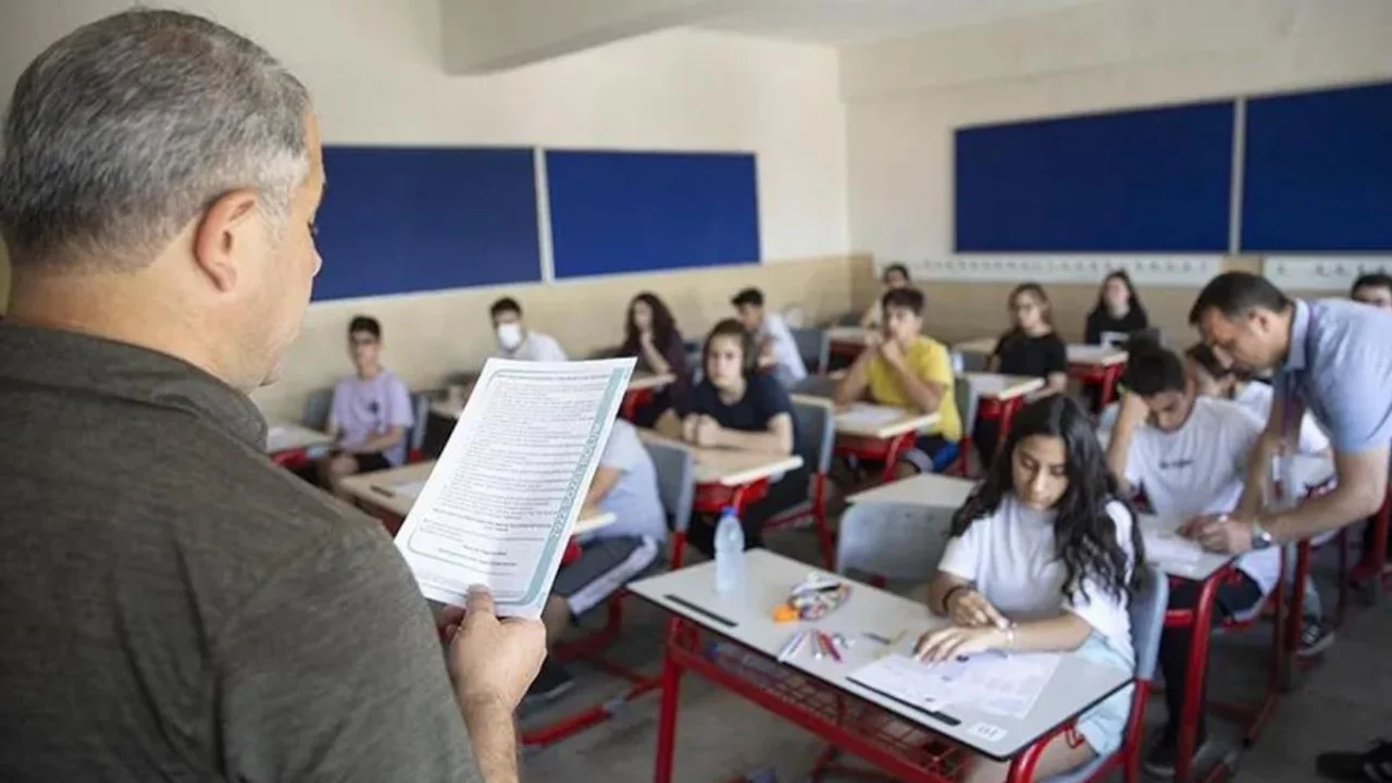 MEB daha duyurmadı bile! Fırsat&ccedil;ılar hemen 'tuzak' kurdu: Milyonlarca &ouml;ğrenci ve veliyi ilgilendiriyor