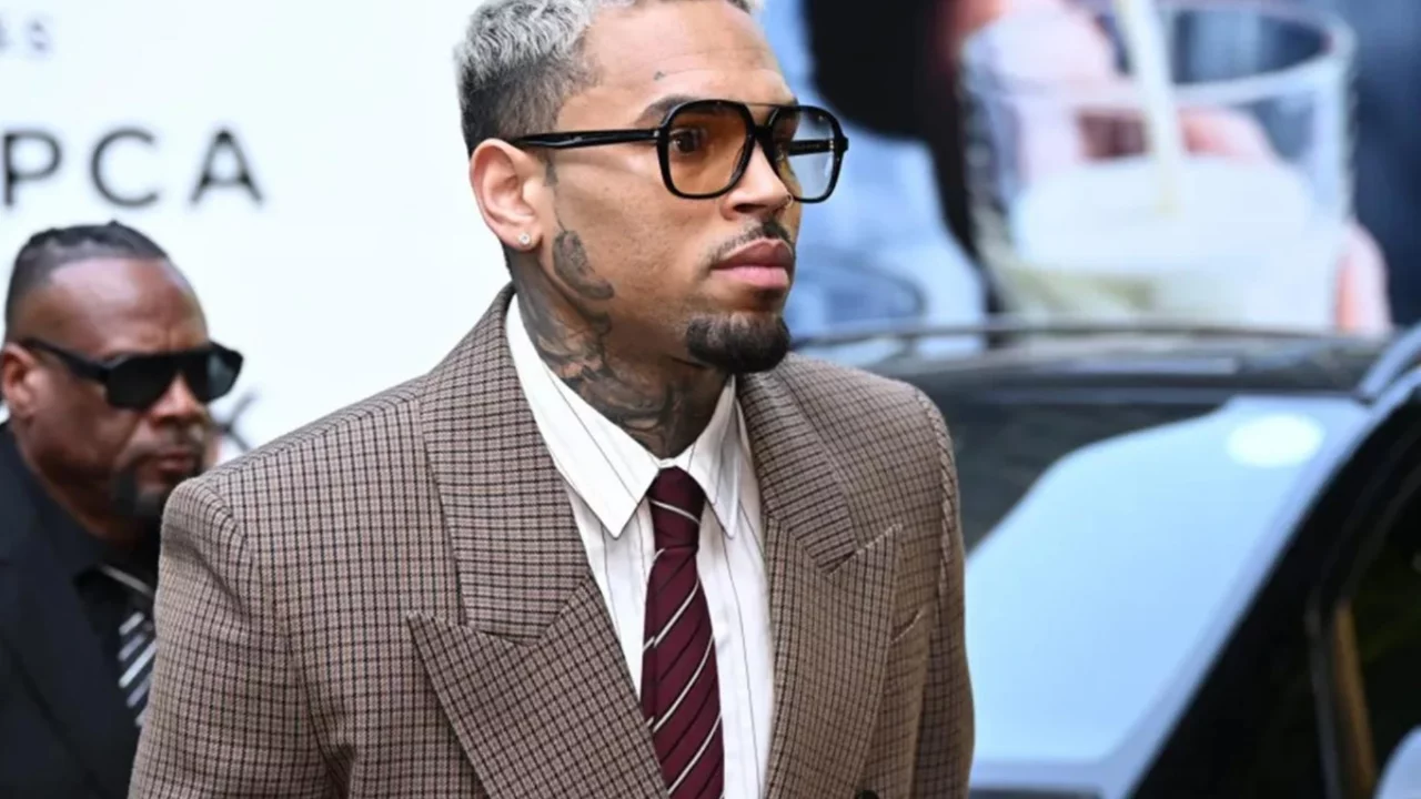 Chris Brown'ın Londra'daki kavga davasında kritik g&uuml;n! &Uuml;nl&uuml; şarkıcının cezası belli olacak