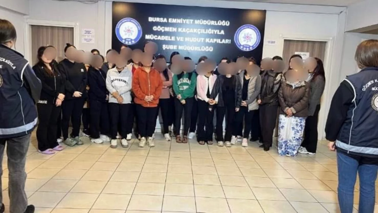 Bursa'da 7 adrese eş zamanlı baskın: Sınır dışı edilecekler!