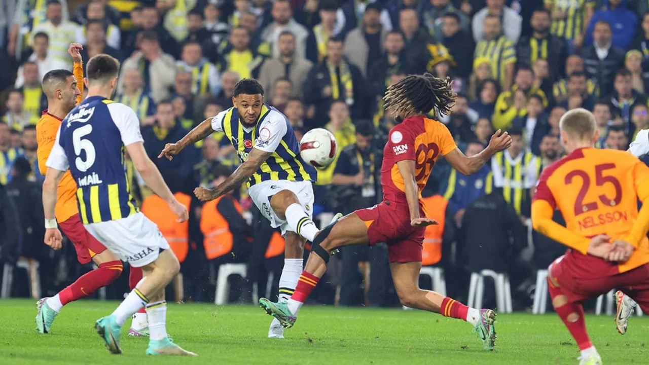 Galatasaray Fenerbahçe Maçı Hangi Kanalda? GS-FB Derbisi Saat Kaçta, Şifresiz mi?