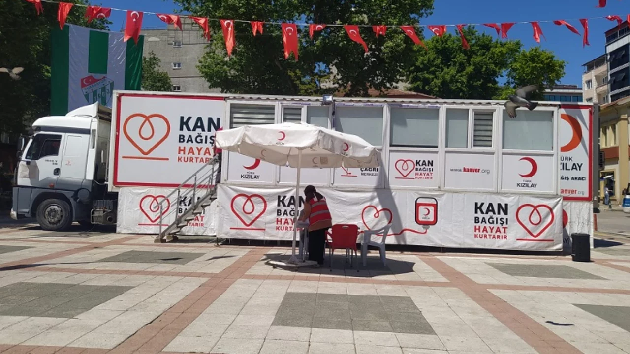 Orhangazi'de Cumhuriyetin 103. Yılında Anlamlı Kan Bağışı Kampanyası