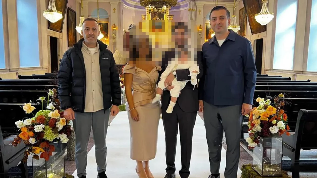 AK Partili başkanın vaftiz t&ouml;renine katılması b&uuml;y&uuml;k tartışma yarattı