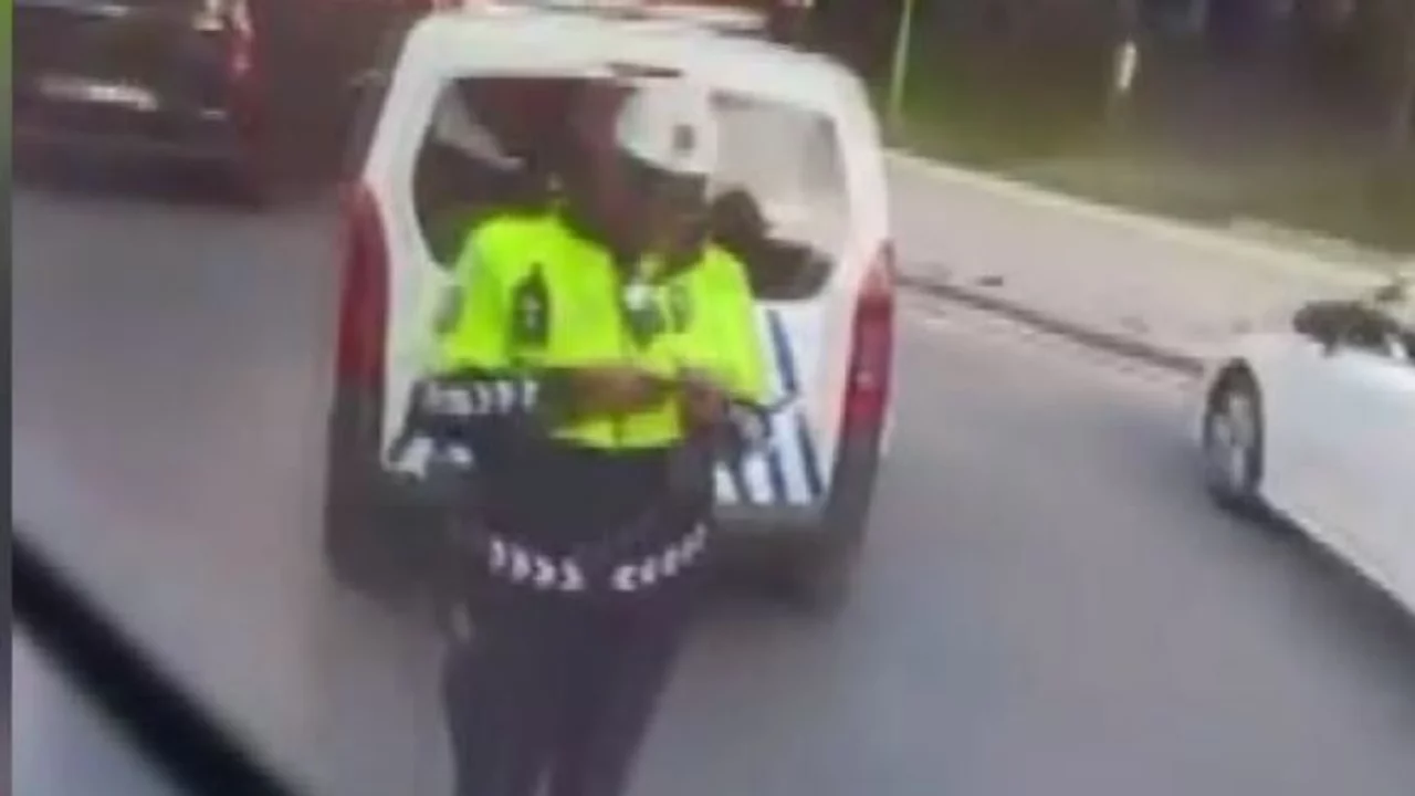 Parkta karşılaştığı husumetlisini &ouml;ld&uuml;rd&uuml;! İki taraf da 18 yaşından k&uuml;&ccedil;&uuml;k...