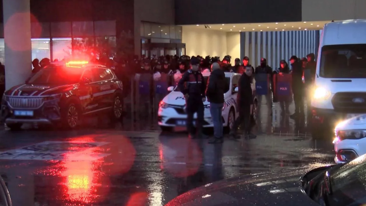 Türkiye güne operasyonla başladı! Onlarca gözaltı var