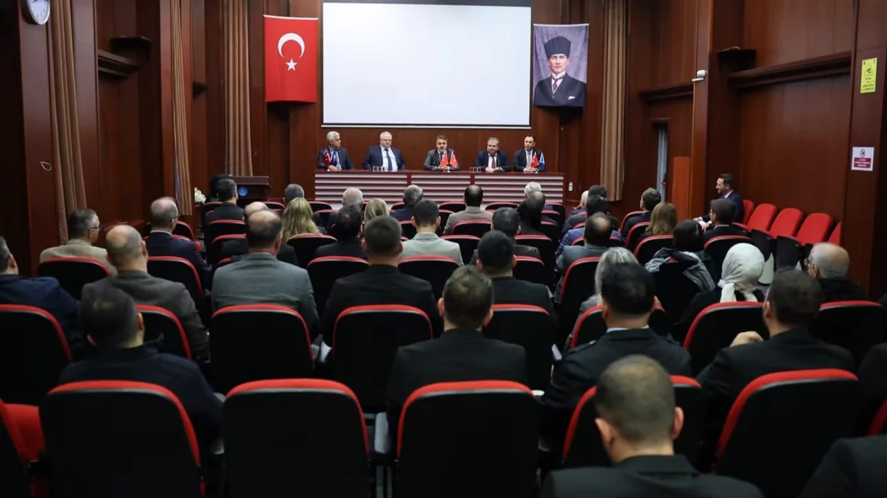 Bursa'da BUSKİ'de g&ouml;rev değişimi! Genel M&uuml;d&uuml;r emekliye ayrıldı