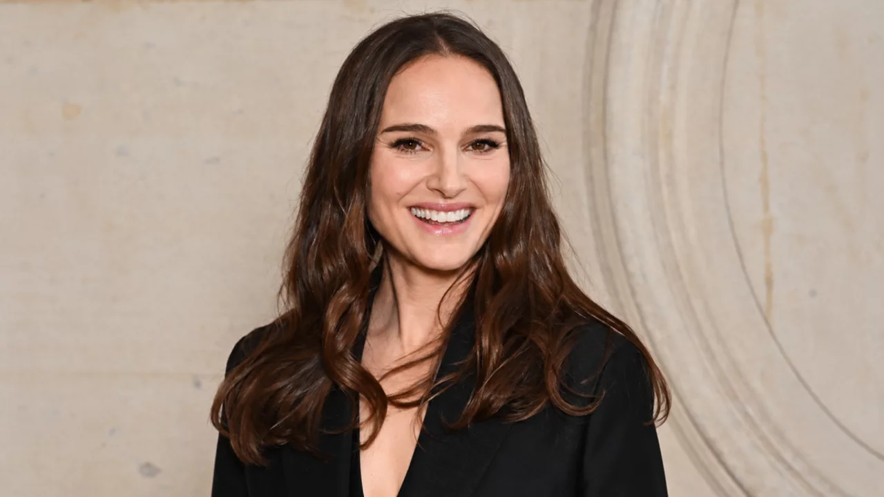 Natalie Portman'dan &uuml;&ccedil;&uuml;nc&uuml; bebeği hakkında ilk a&ccedil;ıklama! "B&uuml;y&uuml;l&uuml; k&uuml;&ccedil;&uuml;k insan"