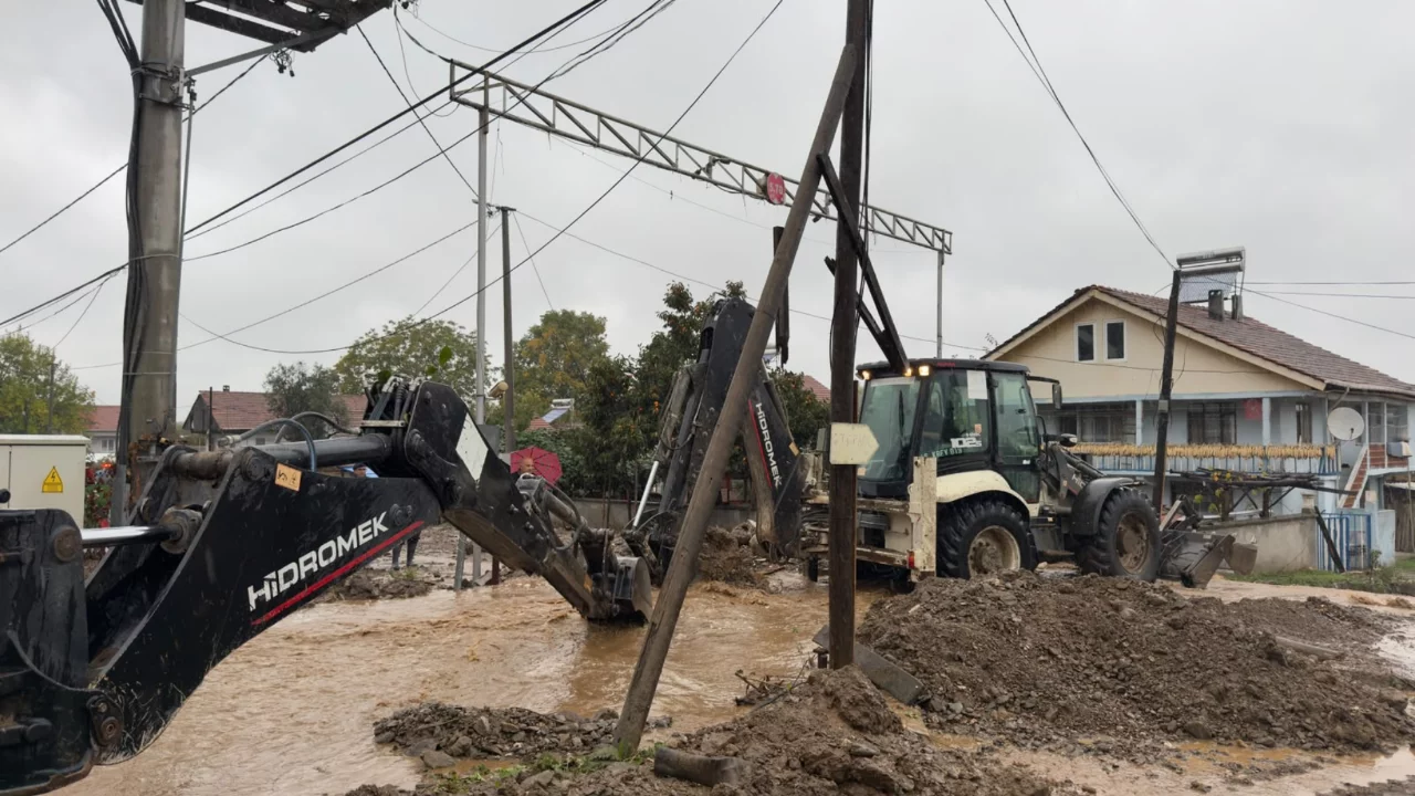 Karacabey'de yağışın ardından seferberlik! Başkan sahaya indi