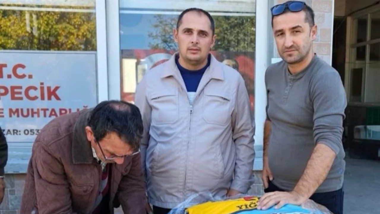 Bursa'da hayvancılığa büyük destek! 400 dekar alan için 2 ton tohum dağıtıldı