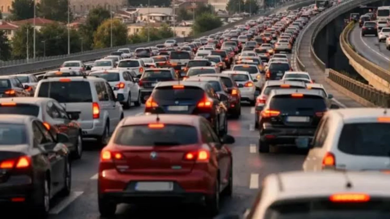 Bursa'da 29 Ekim trafiğine dikkat! 3 il&ccedil;ede yollar kapanacak, saatler a&ccedil;ıklandı