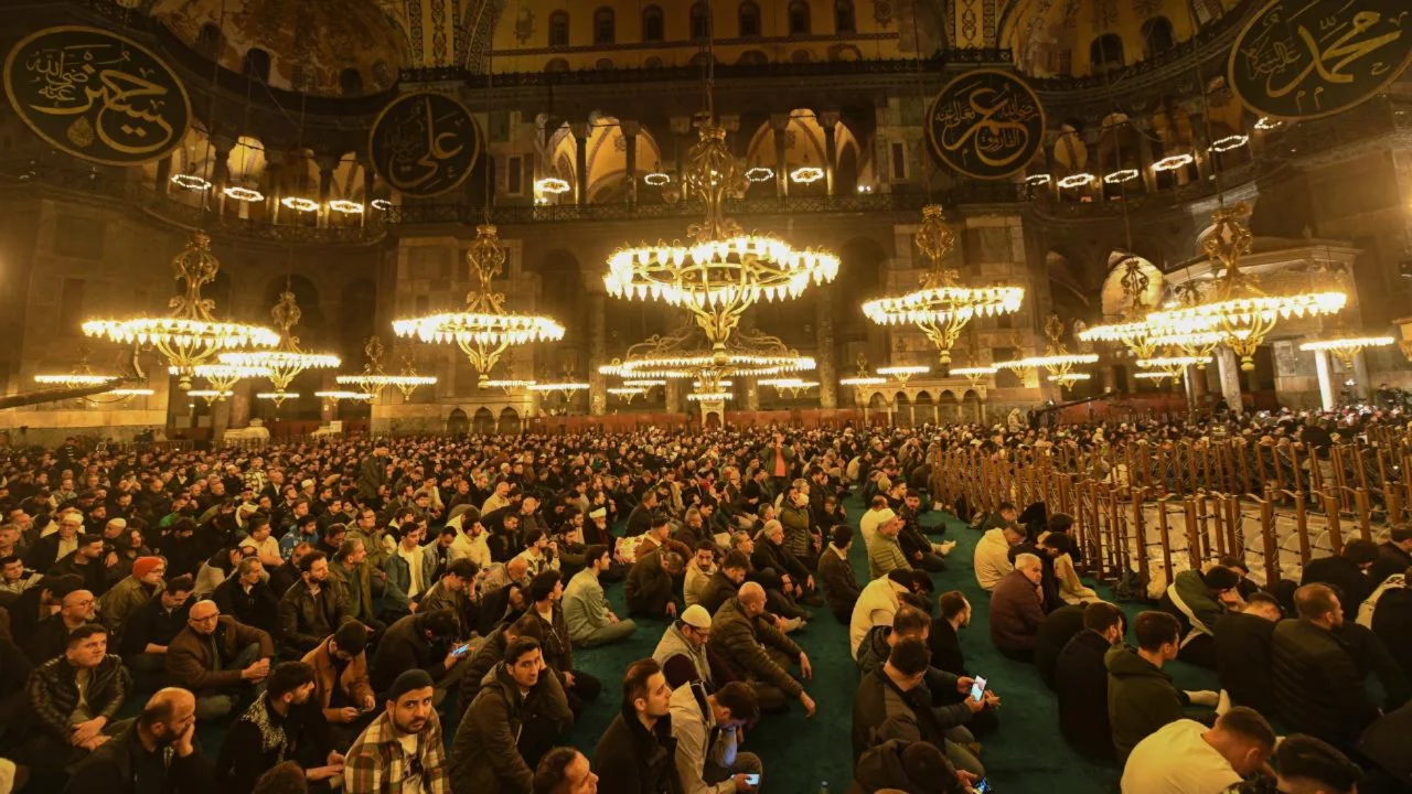 Bursa'da sabah namazı i&ccedil;in yeni d&uuml;zenleme! 5 il&ccedil;ede uygulanacak