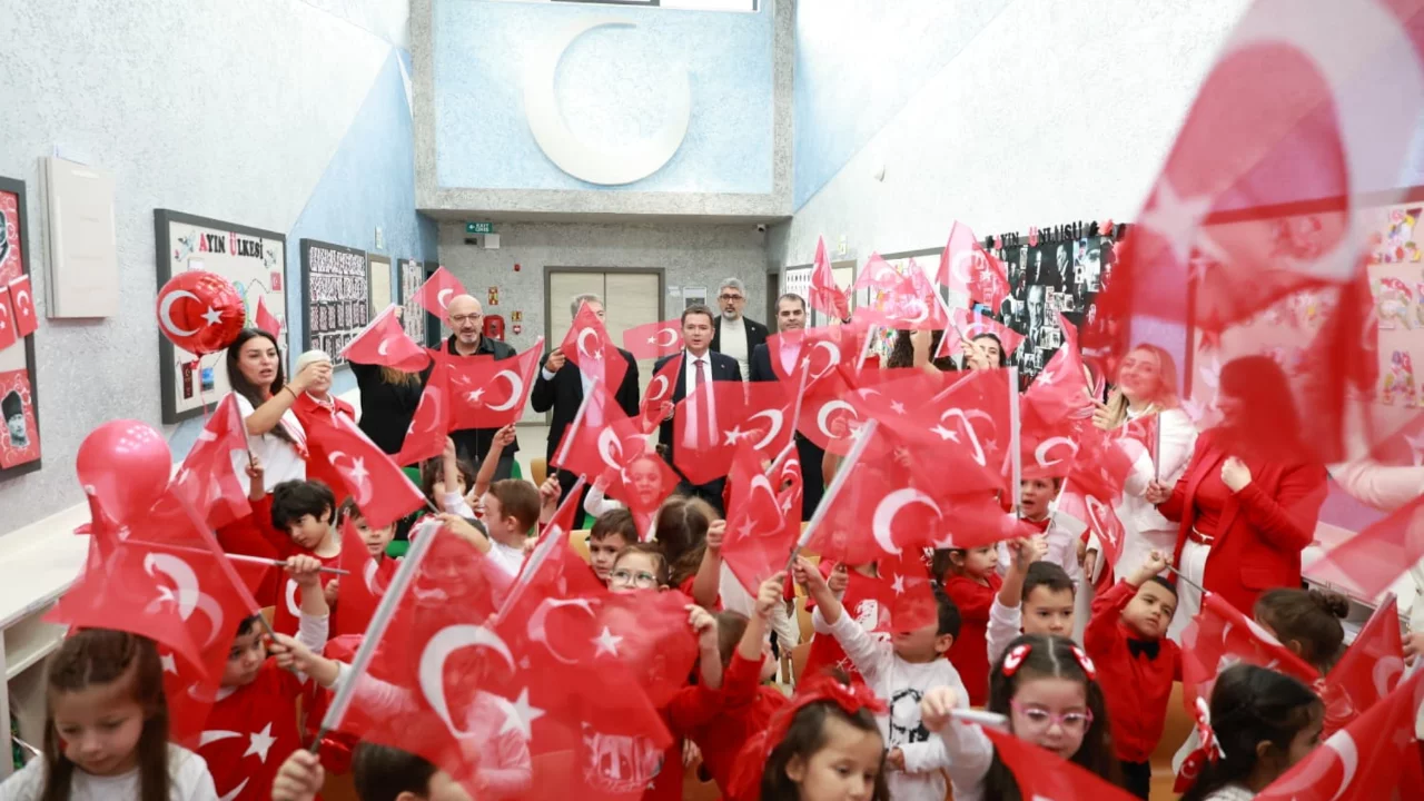 Osmangazi Belediyesi'nin Kreşlerinde Cumhuriyet Coşkusu Yaşandı