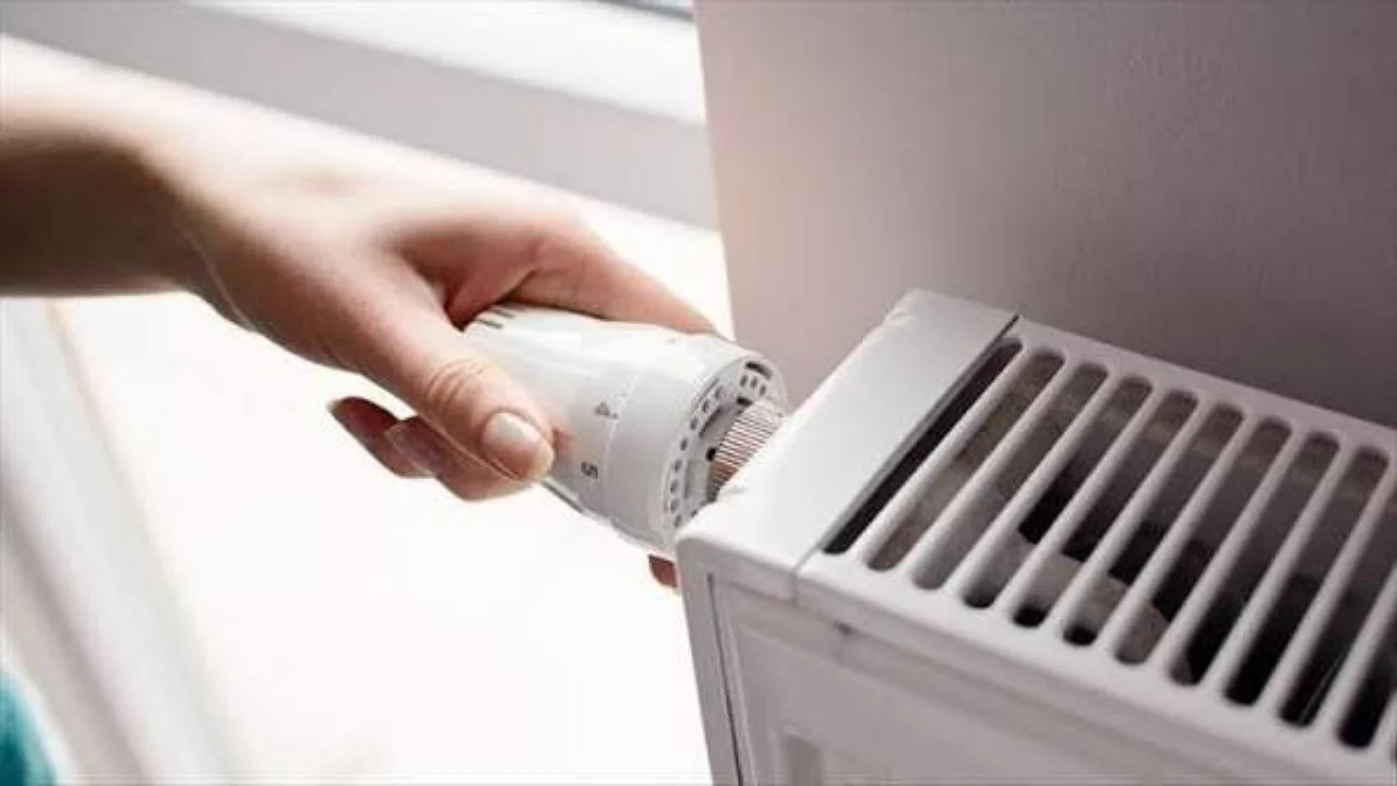 Kombi ka&ccedil; derecede yakılmalı? Hem evi ısıtın hem faturadan tasarruf edin