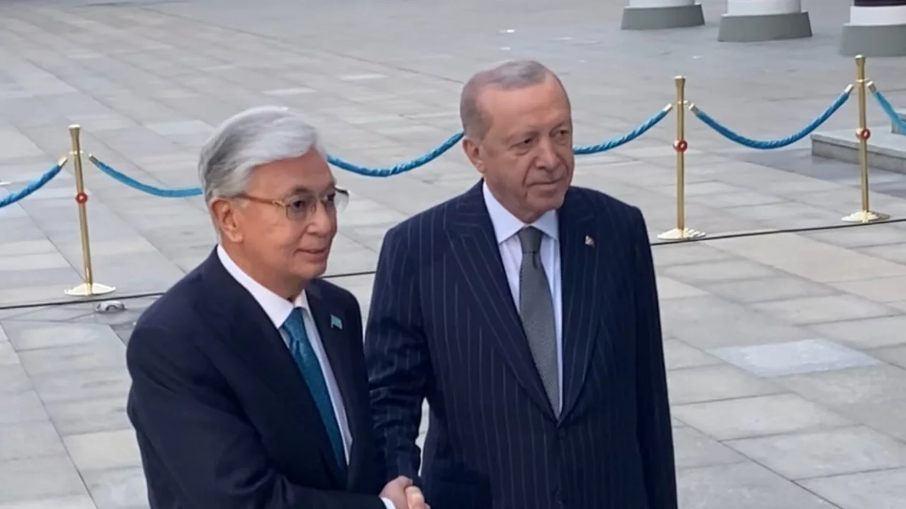 Cumhurbaşkanı Erdoğan, Kazakistan Cumhurbaşkanı Tokayev'i karşıladı 