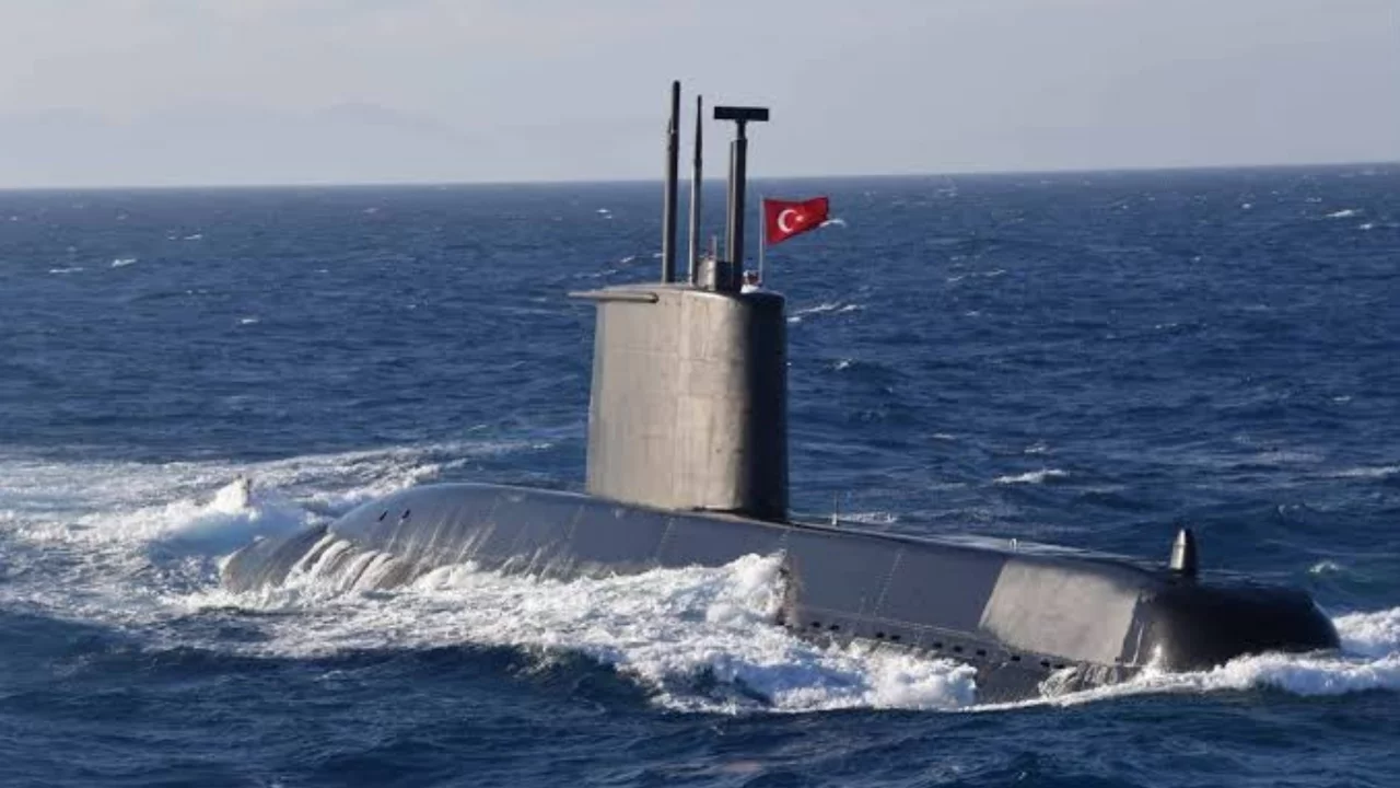Marmaris'te 29 Ekim sürprizi! Denizaltı ve Sahil Güvenlik botu ziyarete açılıyor