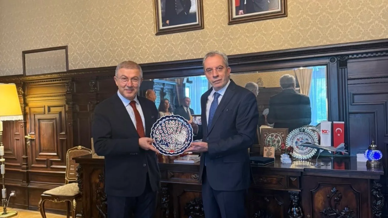 Bursa'nın akıllı şehircilik vizyonu Viyana'da g&uuml;ndeme geldi