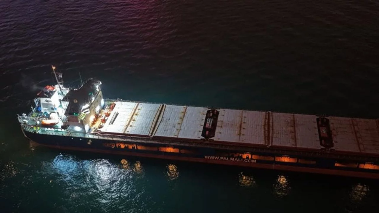 İstanbul Boğazı'nda gemi arızası 
