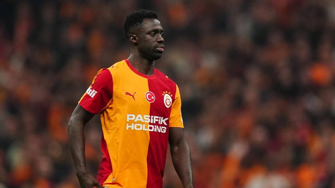 Galatasaray'da üç oyuncu sarı kart ceza sınırında