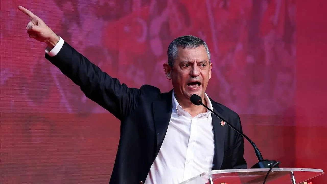 Yeni Parti Genel Başkanı Özel: "Mustafa Sarıgül'ün partimizle bir bağı yok"