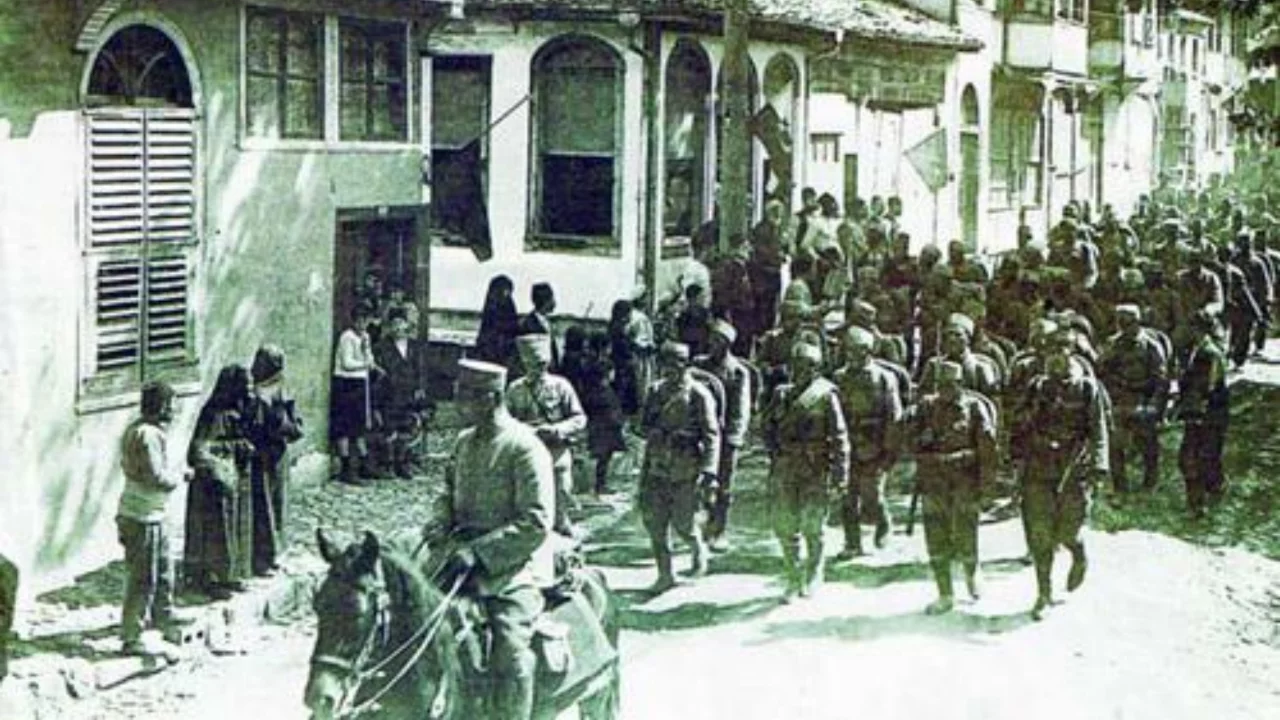 Bursa'nın kurtuluş gecesinde dikildi! 89 yıl boyunca aile sırrı gibi saklandı