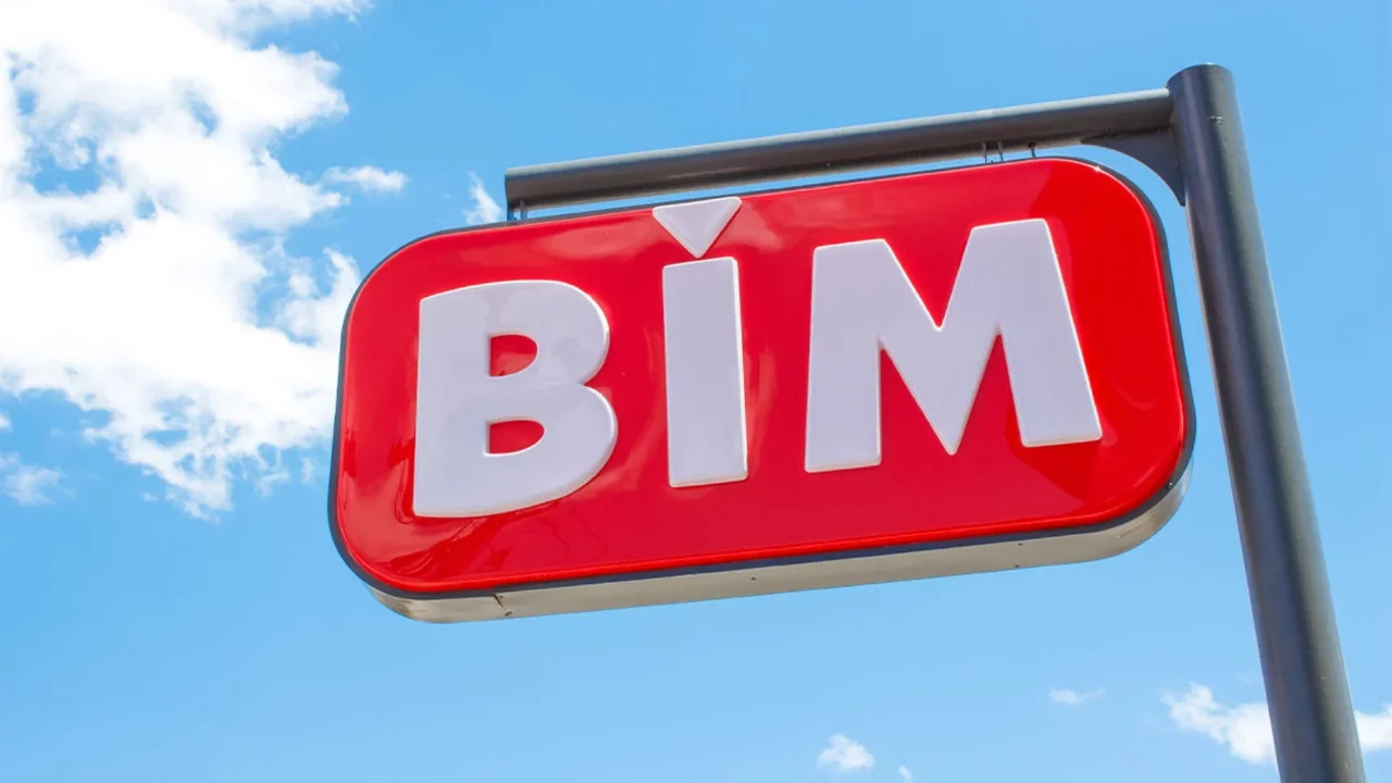 BİM 30 Ekim 2026 Kataloğunu Duyurdu! Mont, Battaniye, Mutfak &Uuml;r&uuml;nleri ve Gardırop Fiyatları Şaşırttı!