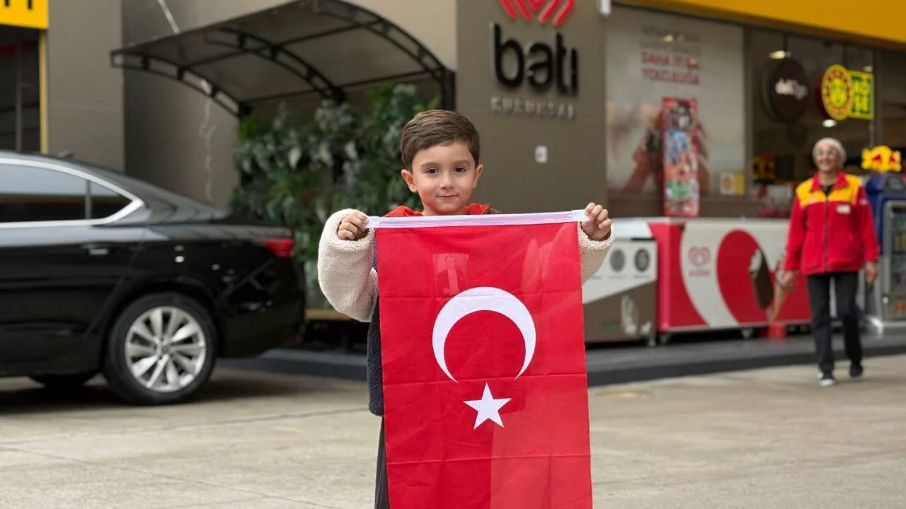 Bursa merkezli Batı Kurumsal'dan 15 bin kişiye Cumhuriyet Bayramı hediyesi!