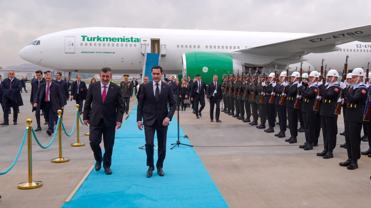 Cevdet Yılmaz, TDT Zirvesi liderlerini karşıladı 