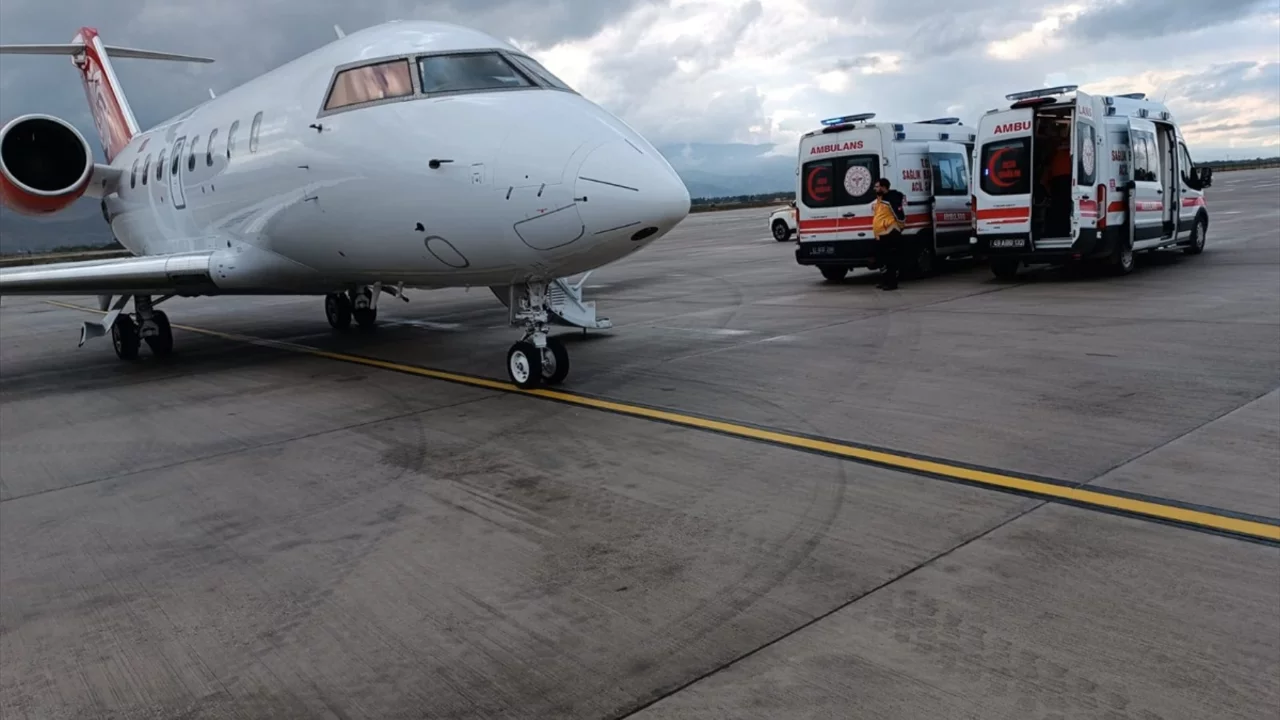 Muş'ta hasta bebek ambulans uçakla İstanbul'a sevk edildi