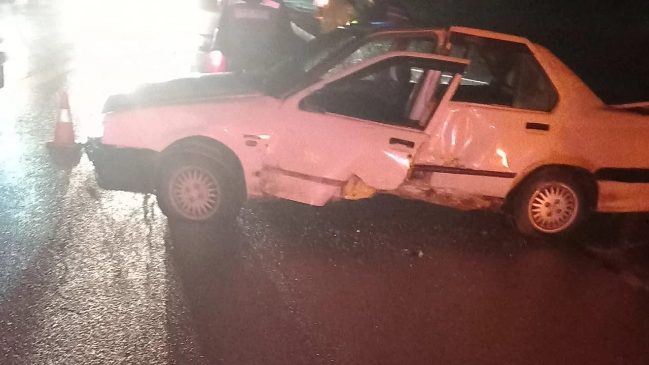 Sivas'ta feci kaza! dDvrilen otomobilde sürücü hayatını kaybetti