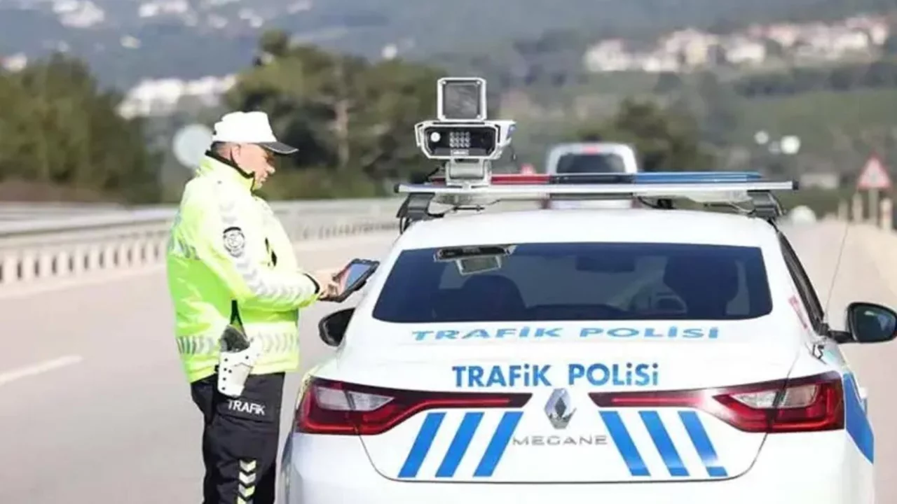 Trafikte yeni d&ouml;nem başlıyor! Radar &ouml;ncesi fren yapmak artık işe yaramayacak