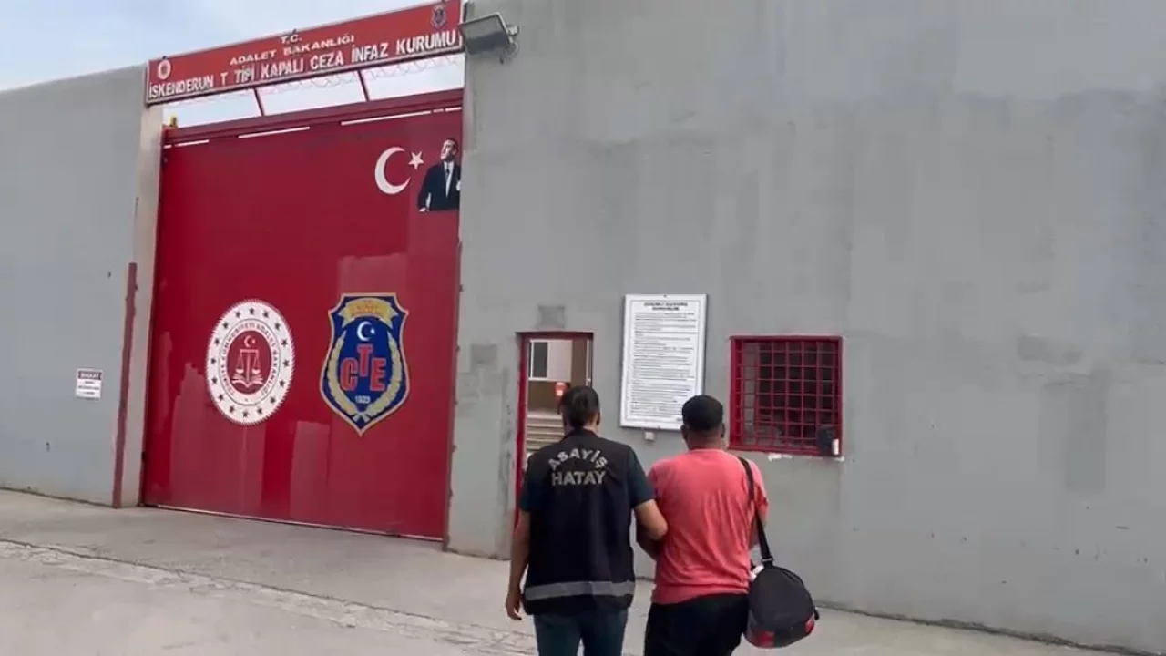 4 yıl hapis cezasıyla aranan 2 hükümlü tutuklandı