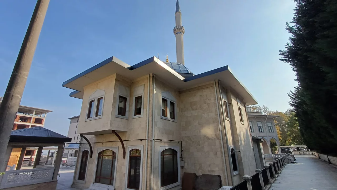 Bursa'da bu cami tamamlanamadı! İnşaat malzemeleri yıllardır bekliyor 
