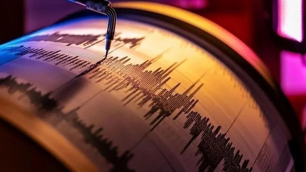 Ege Denizi'nde 4.7 büyüklüğünde deprem 