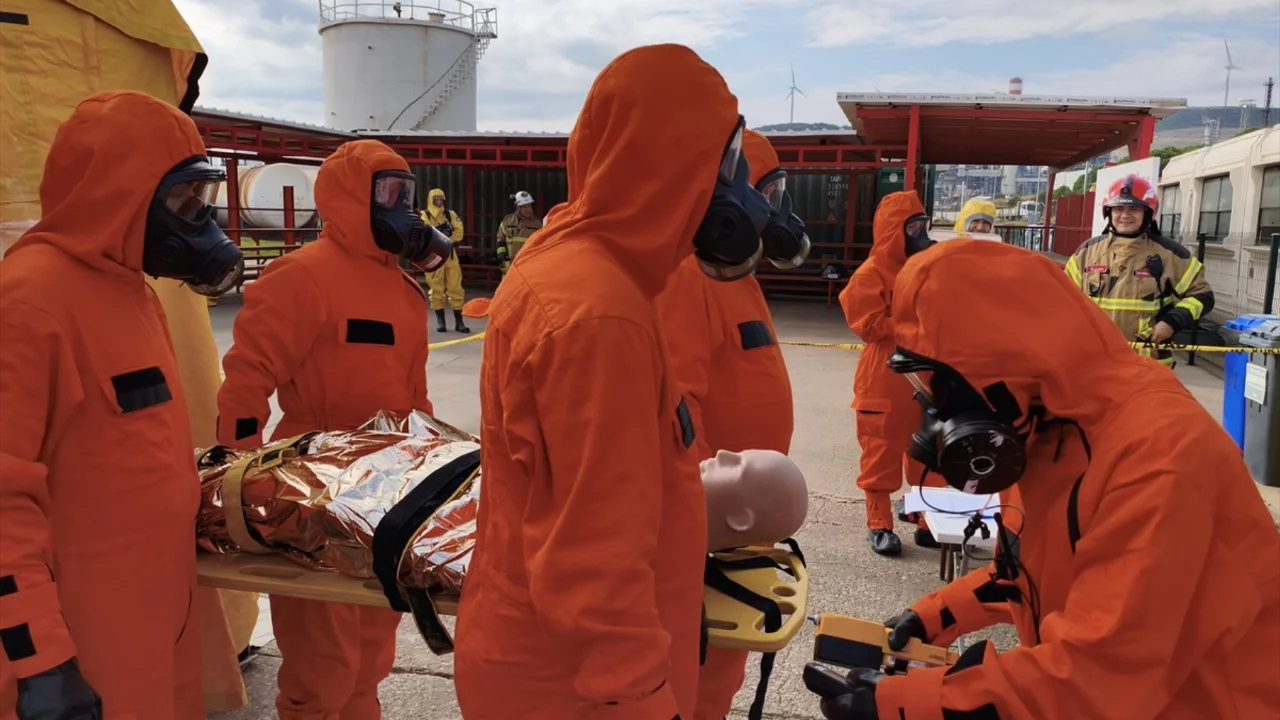 İzmir'de 6,7 büyüklüğünde deprem senaryosu! 2 bin 198 personel sahaya indi