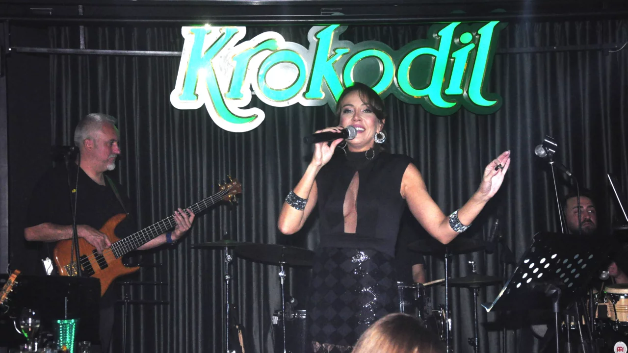 Bursa'da İpek Ildız ile müzik dolu gece 
