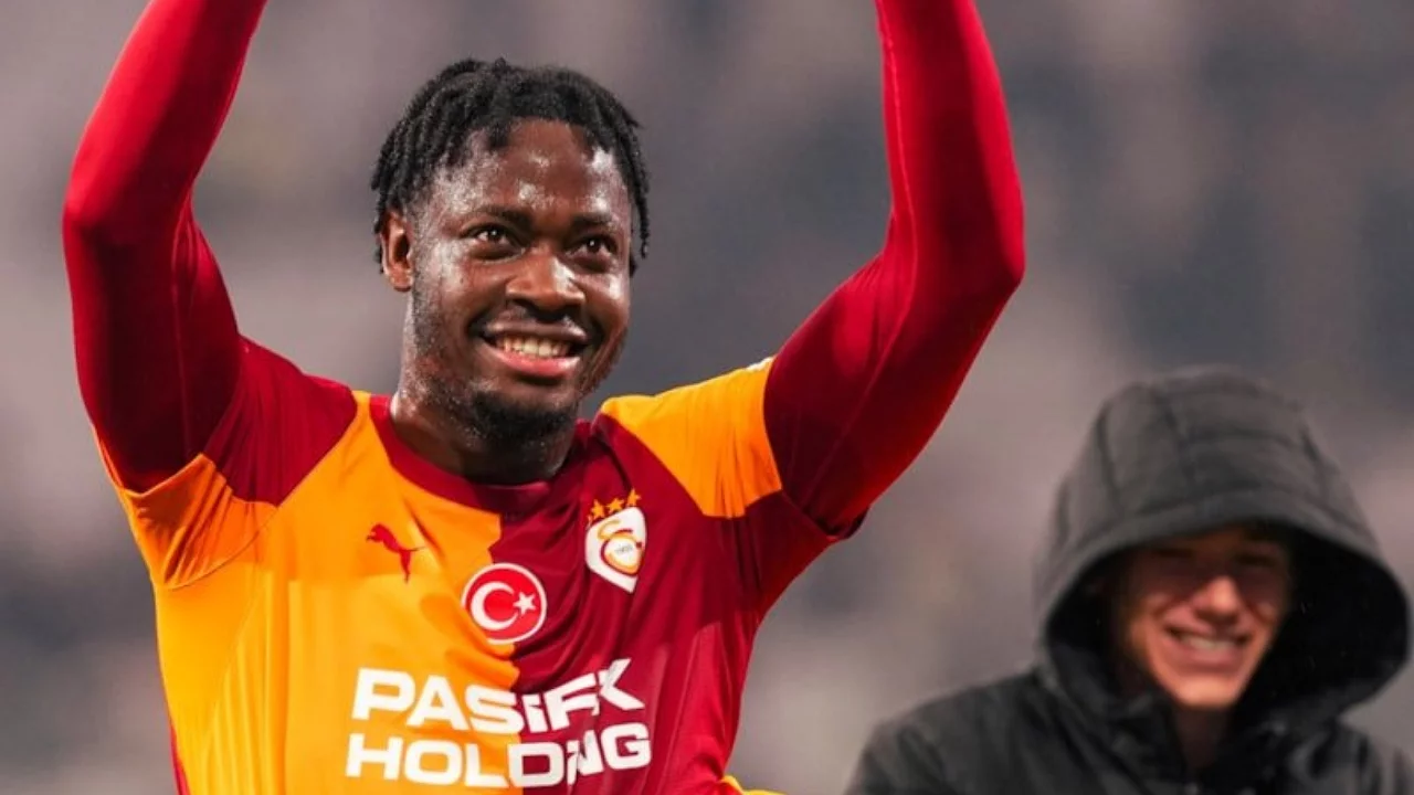 Galatasaray'da El Chadaille Bitshiabu ilk kez forma giydi