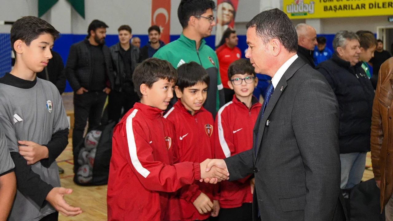 Osmangazi Belediyesi'nden amatör spor kulüplerine büyük destek