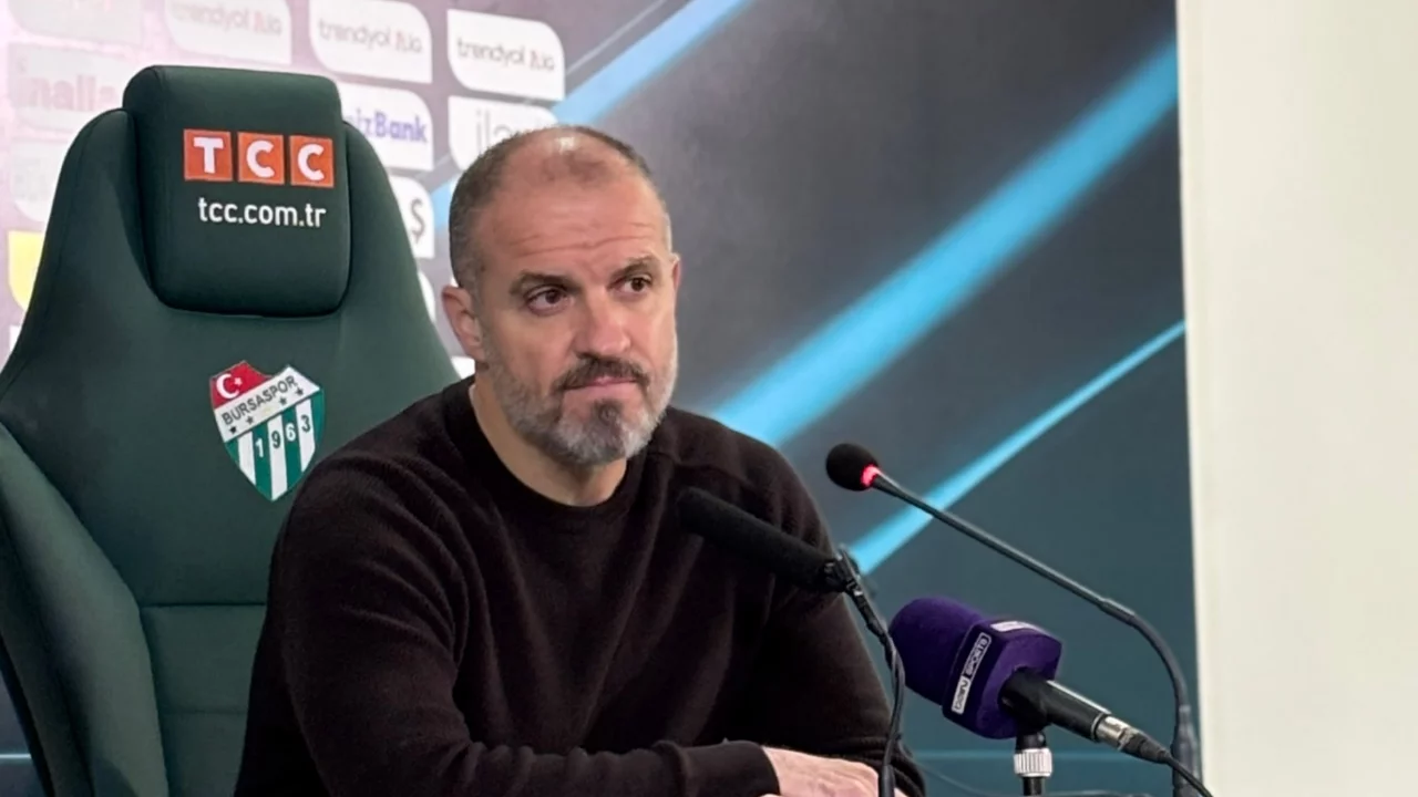 Bursaspor Teknik Direkt&ouml;r&uuml; Er: 'Ligin favori takımıyız'
