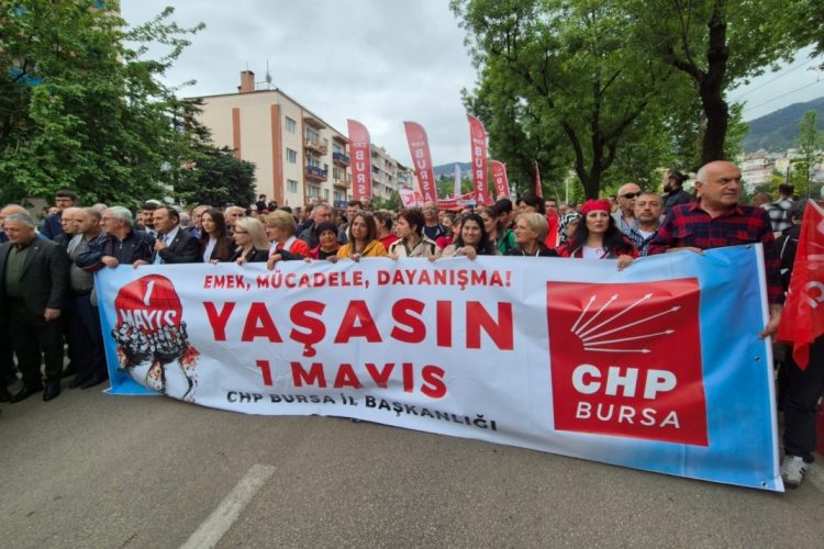 Bursa'da geleneksel 1 Mayıs coşkusu

