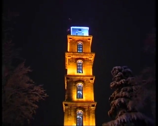 Fotoğraf sanatçısının kar üzerinde görsel şöleni