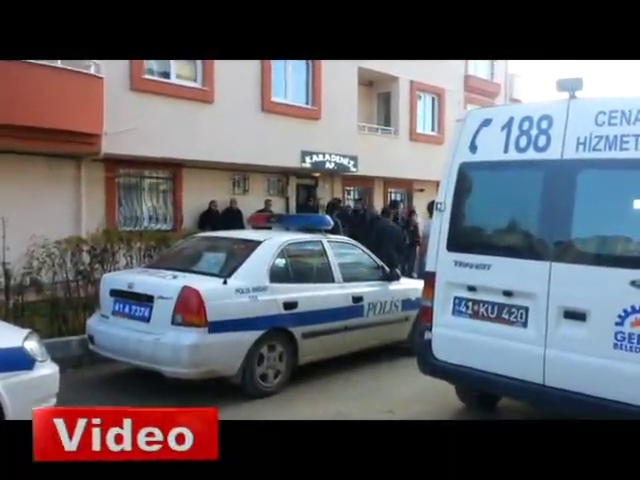 Eşini öldürdü polisi arayıp kendini vurdu