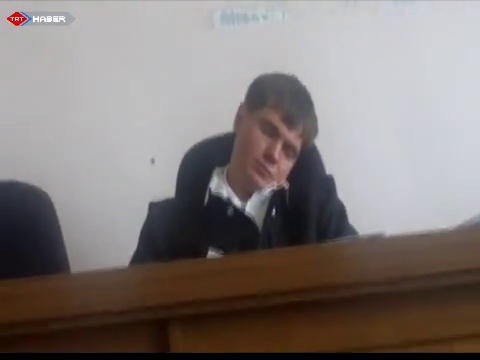  Mahkemede uyuyan hakime ağır ceza