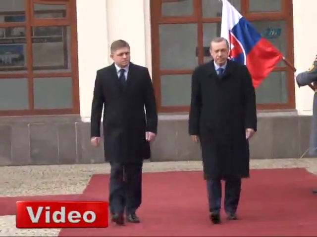 Erdoğan'dan Slovakça "merhaba asker"