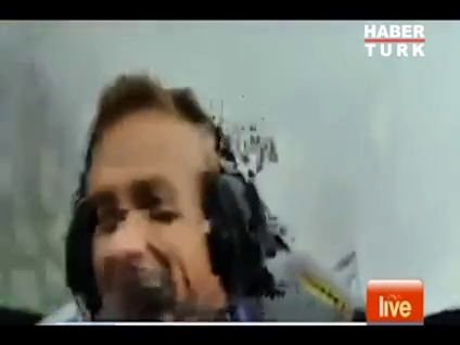 Sunucu korkudan böyle bayıldı