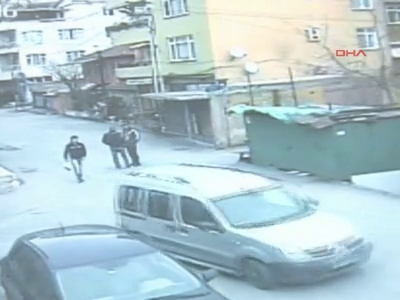 Sokak ortasında beyzbol sopalı dehşet