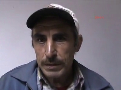 Dişlerini penseyle söktü